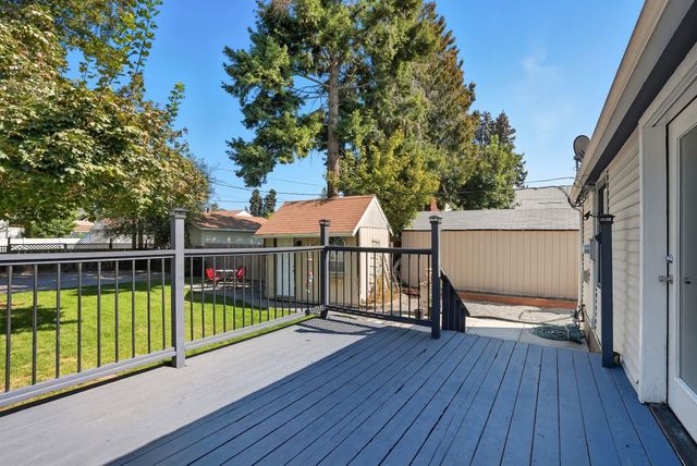 2212 W Queen Ave, Spokane, WA 99205