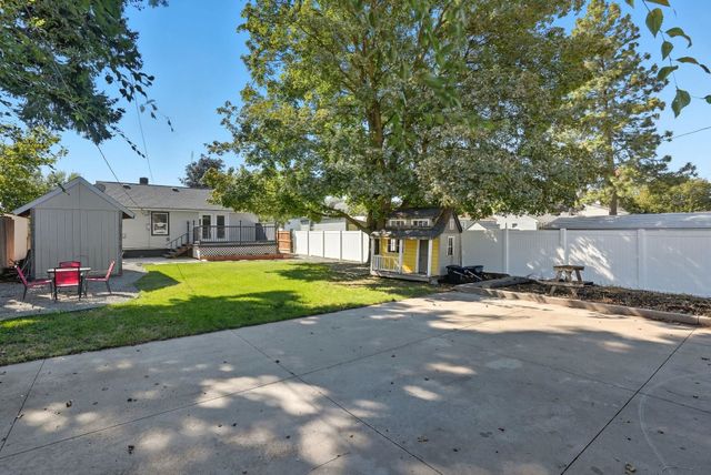 2212 W Queen Ave, Spokane, WA 99205