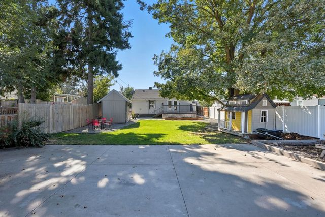 2212 W Queen Ave, Spokane, WA 99205