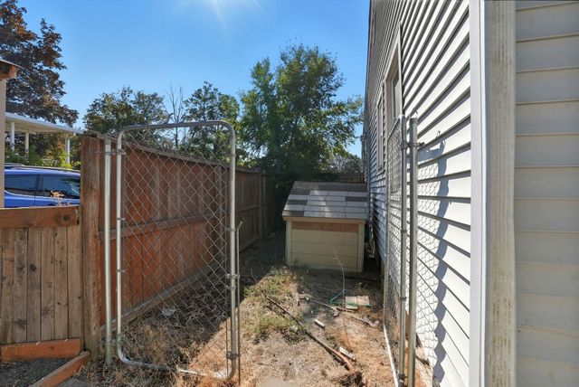 2212 W Queen Ave, Spokane, WA 99205