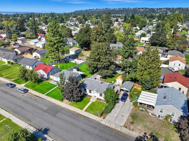 2212 W Queen Ave, Spokane, WA 99205