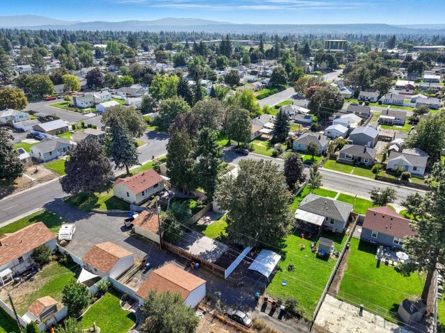 2212 W Queen Ave, Spokane, WA 99205
