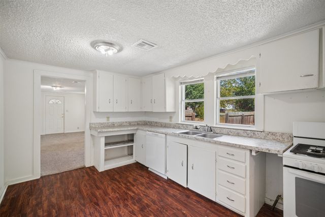 605 N 10th Street, Collinsville, OK 74021