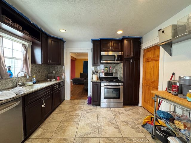 1059 N Hicks Ave, Los Angeles, CA 90063