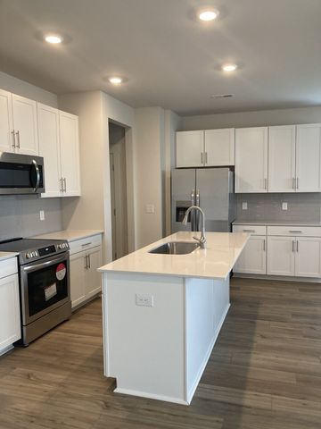 486 Lydia Ashley Ln, Smyrna, TN 37167