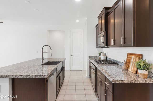 5616 W Jackalope Lane, Laveen, AZ 85339
