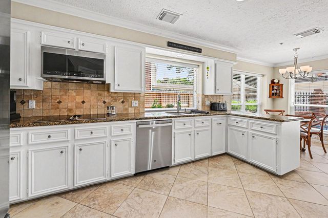 3309 Lakefield Boulevard, Sugar Land, TX 77479