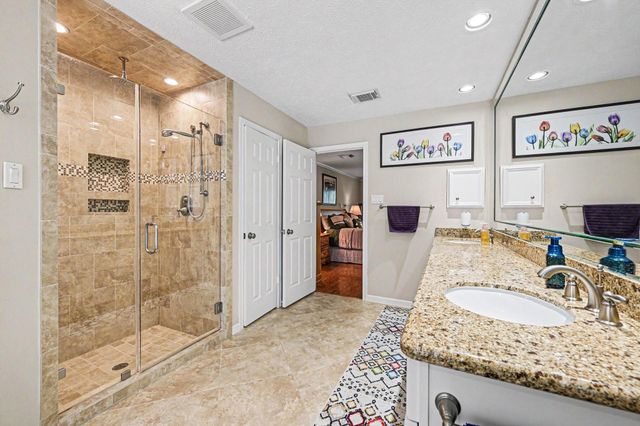 3309 Lakefield Boulevard, Sugar Land, TX 77479