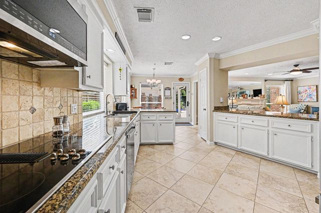 3309 Lakefield Boulevard, Sugar Land, TX 77479