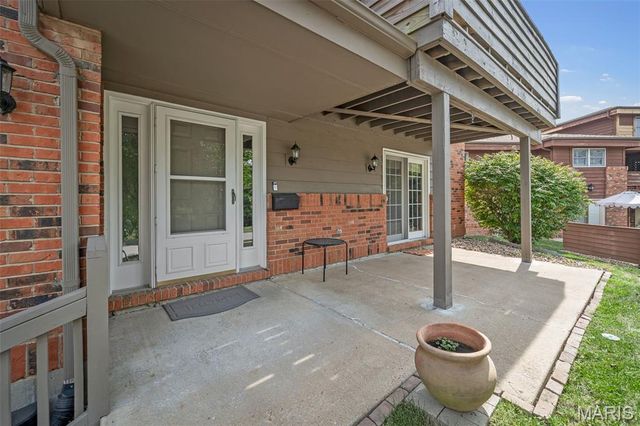 1121 Claytonbrook Court, Ballwin, MO 63011