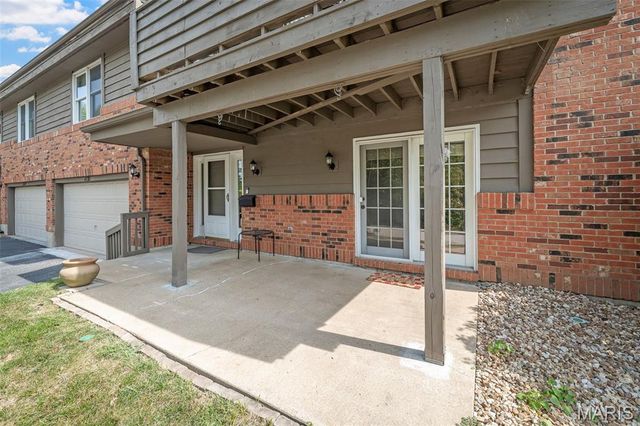 1121 Claytonbrook Court, Ballwin, MO 63011