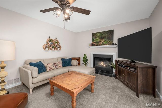 1121 Claytonbrook Court, Ballwin, MO 63011
