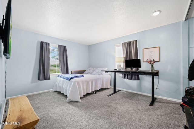 19 Olde Orchard Drive, Perrysburg, OH 43551