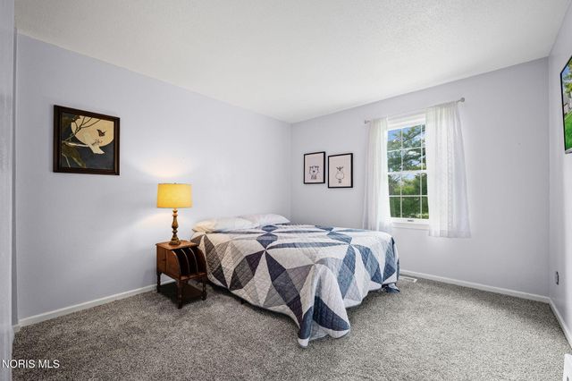 19 Olde Orchard Drive, Perrysburg, OH 43551