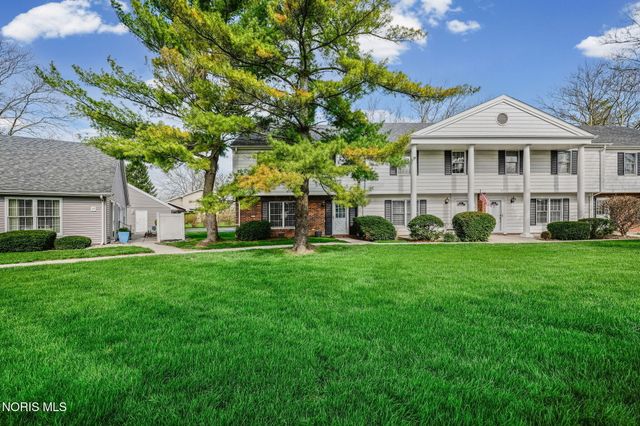 19 Olde Orchard Drive, Perrysburg, OH 43551