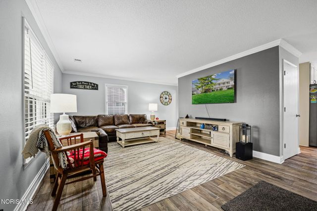 19 Olde Orchard Drive, Perrysburg, OH 43551