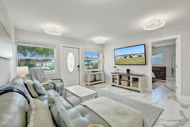 9446 Birmingham Drive, Palm Beach Gardens, FL 33410