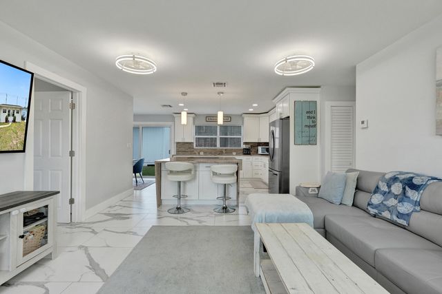 9446 Birmingham Drive, Palm Beach Gardens, FL 33410