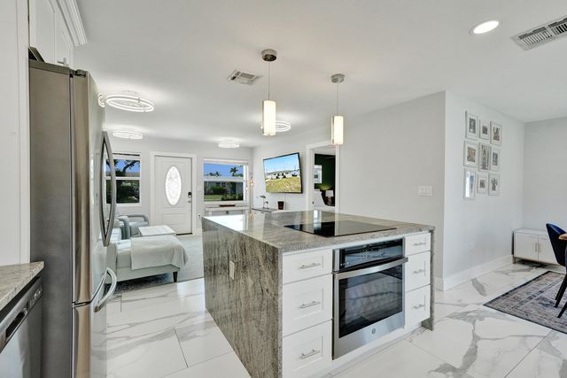 9446 Birmingham Drive, Palm Beach Gardens, FL 33410