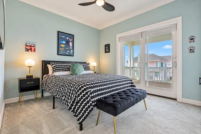 12 Fleming, Hitchcock, TX 77563