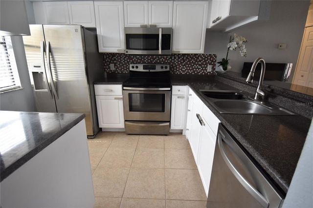 10177 SAILWINDS BOULEVARD S 203, Largo, FL 33773