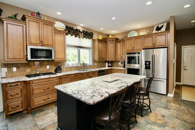 7090 E Hill Road, Atlas Twp, MI 48439