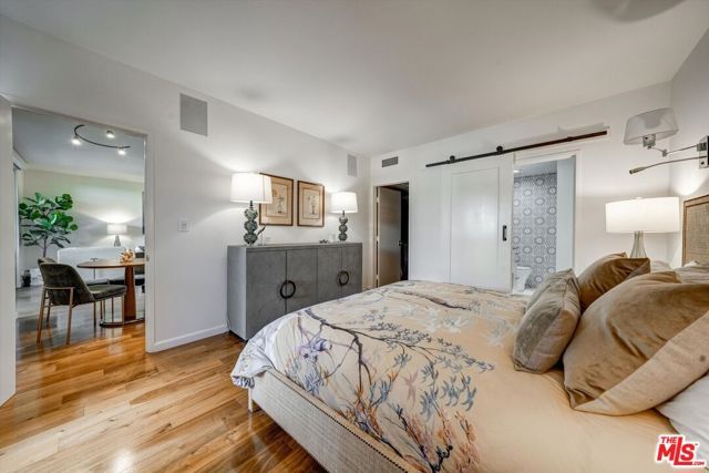 1131 Alta Loma Road 508, West Hollywood, CA 90069