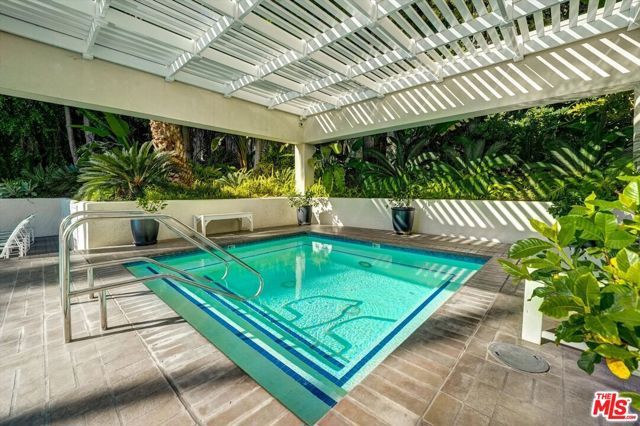 1131 Alta Loma Road 508, West Hollywood, CA 90069