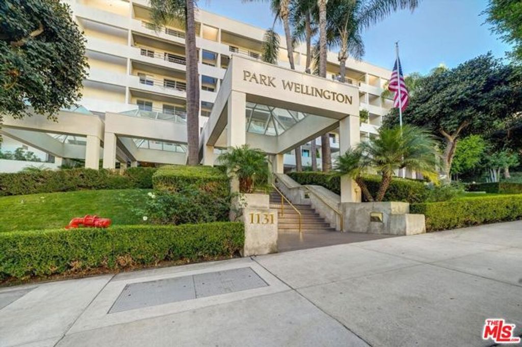 1131 Alta Loma Road 508, West Hollywood, CA 90069