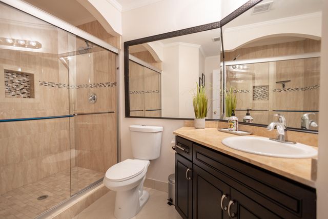 11790 SAINT ANDREWS Place 303, Wellington, FL 33414