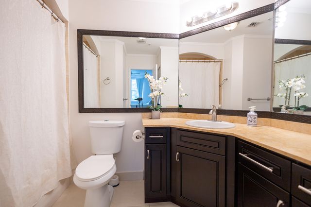 11790 SAINT ANDREWS Place 303, Wellington, FL 33414