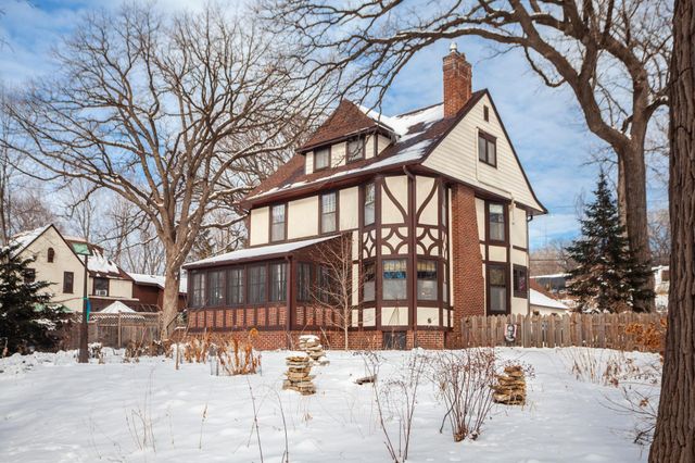 1933 E River Terrace, Minneapolis, MN 55414