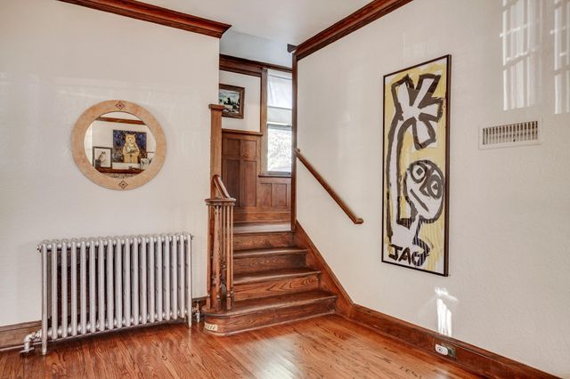 1933 E River Terrace, Minneapolis, MN 55414