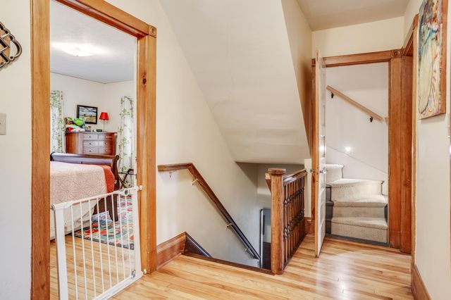 1933 E River Terrace, Minneapolis, MN 55414