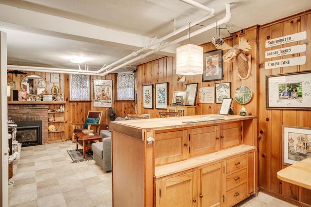 1933 E River Terrace, Minneapolis, MN 55414