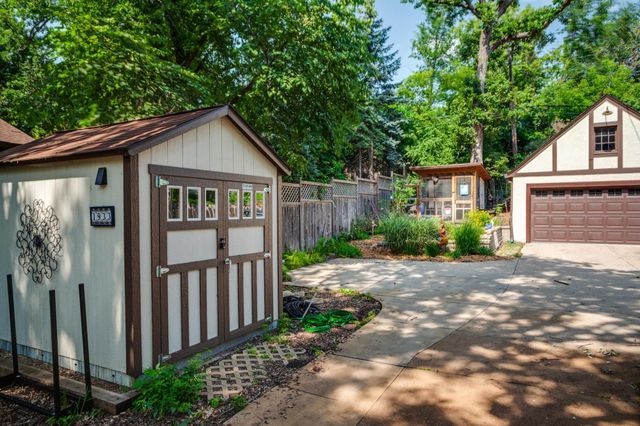 1933 E River Terrace, Minneapolis, MN 55414