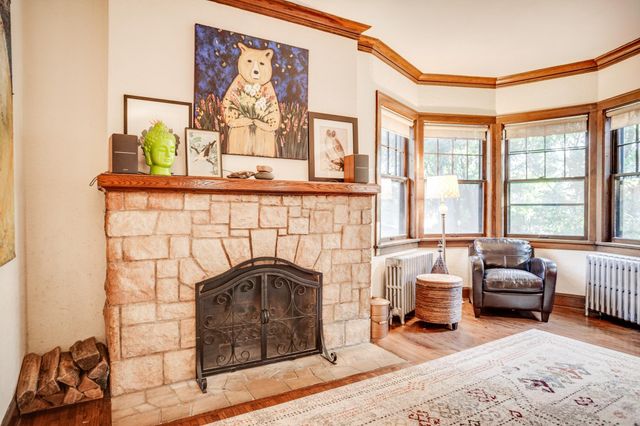 1933 E River Terrace, Minneapolis, MN 55414