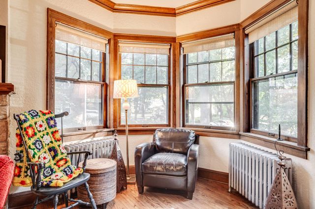 1933 E River Terrace, Minneapolis, MN 55414