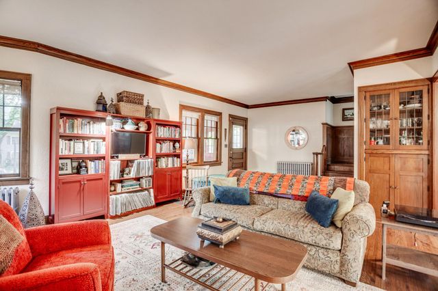 1933 E River Terrace, Minneapolis, MN 55414