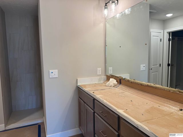 6221 N 210 Street, Elkhorn, NE 68022