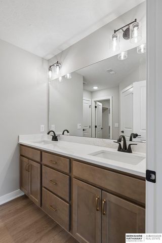 6221 N 210 Street, Elkhorn, NE 68022