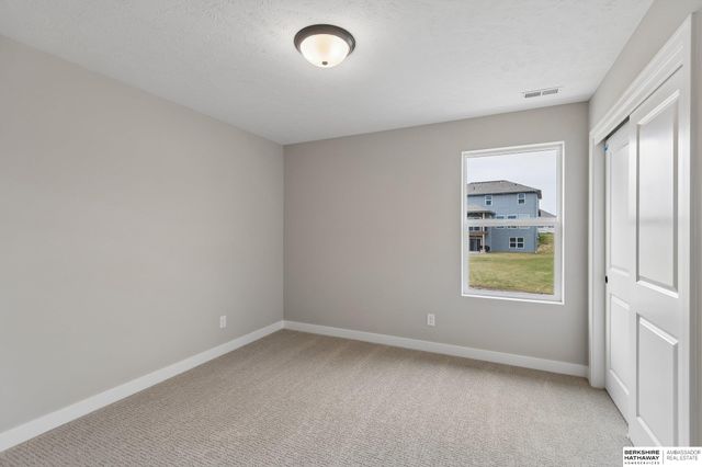 6221 N 210 Street, Elkhorn, NE 68022
