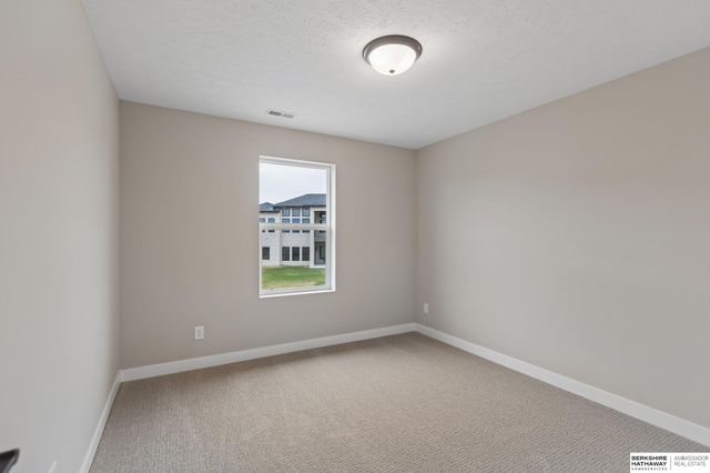 6221 N 210 Street, Elkhorn, NE 68022