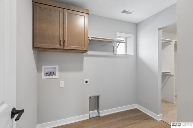 6221 N 210 Street, Elkhorn, NE 68022