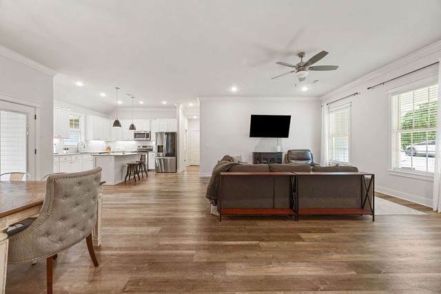 11 Melbourn Drive, Bella Vista, AR 72714