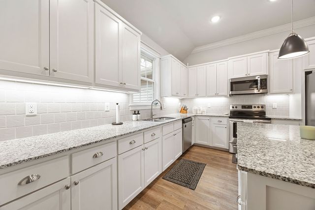 11 Melbourn Drive, Bella Vista, AR 72714
