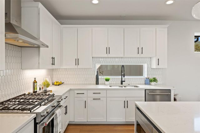 4400 Jinx Ave 2, Austin, TX 78745