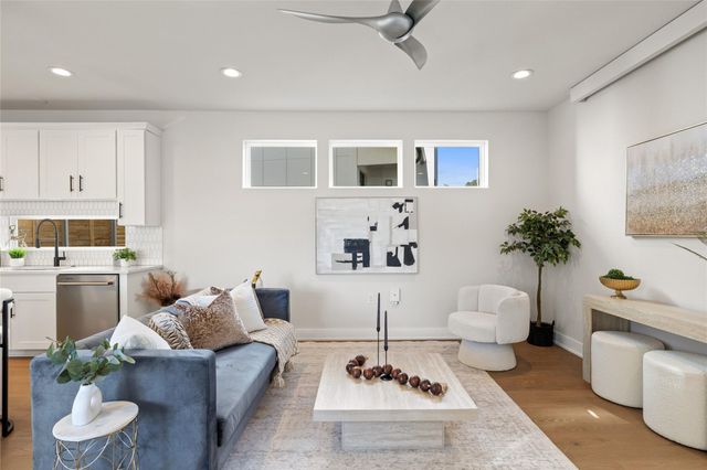4400 Jinx Ave 2, Austin, TX 78745