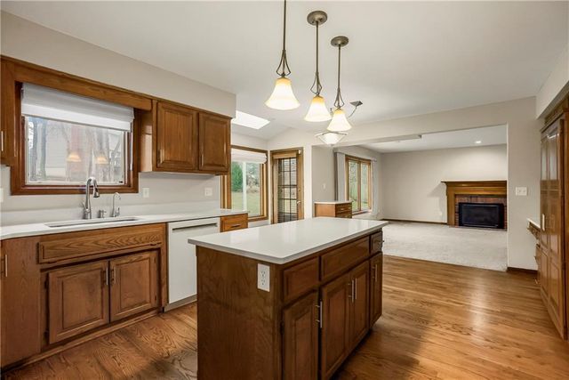 8004 Constance Street, Lenexa, KS 66215