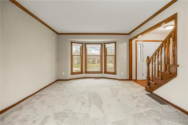 8004 Constance Street, Lenexa, KS 66215